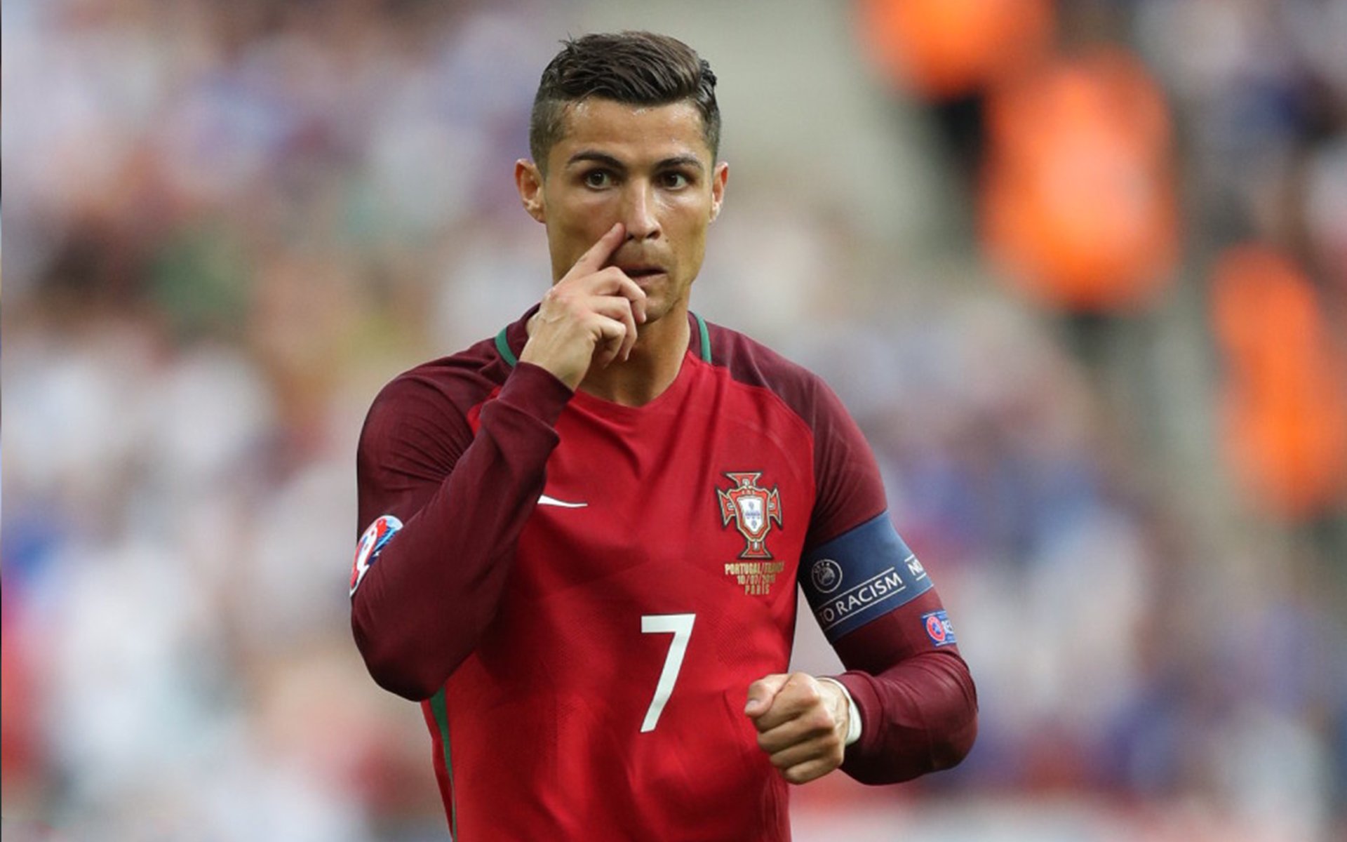 爱游戏官方入口-小卡连续三场高光表现，带领快船稳步前行！，小卡一共得了几次总冠军